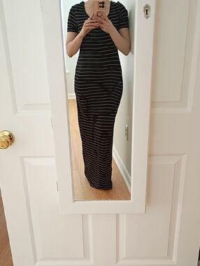 Calvin Klein Black Striped Short-Sleeve Maxi Dress